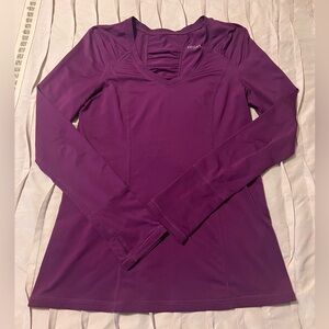Zella Women's Size Medium Shirt Long Sleeve Purple Stretch V-neck Thumbhole